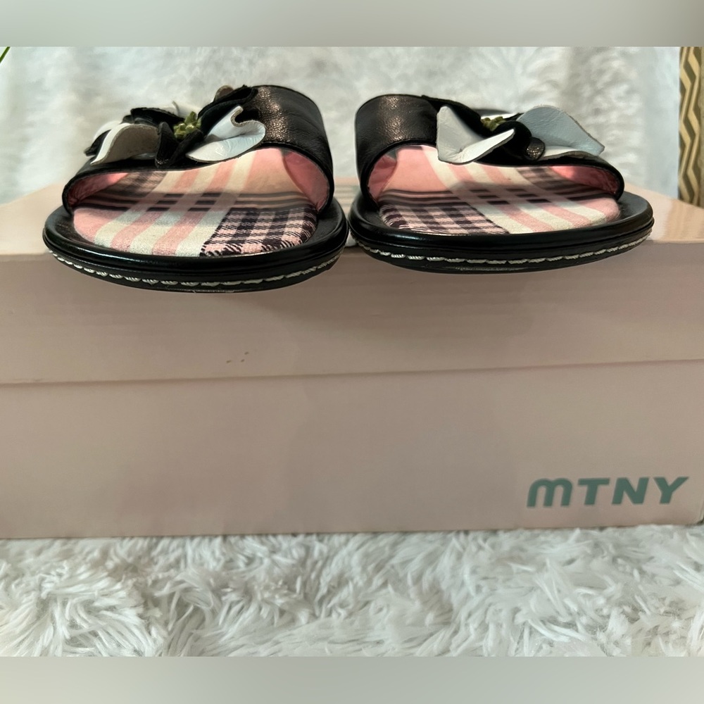 ๐HP๐ MTNY (Me Too New York) Maggie Black Sandals/Slides - Picture 9 of 13